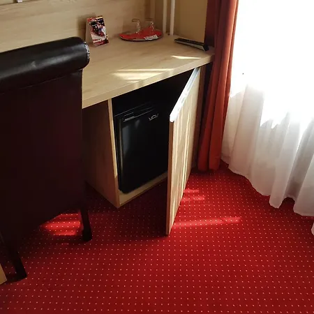 Hotel Stardust Nove Zamky Exterior photo