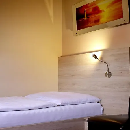 Hotel Stardust Nove Zamky Exterior photo