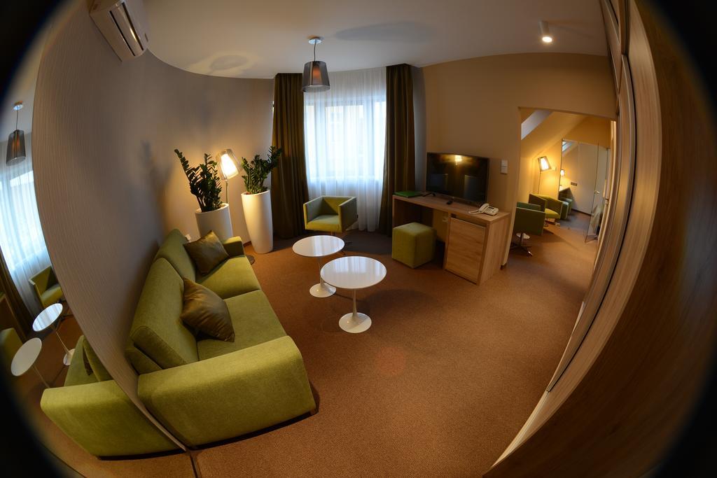 Stardust Hotel