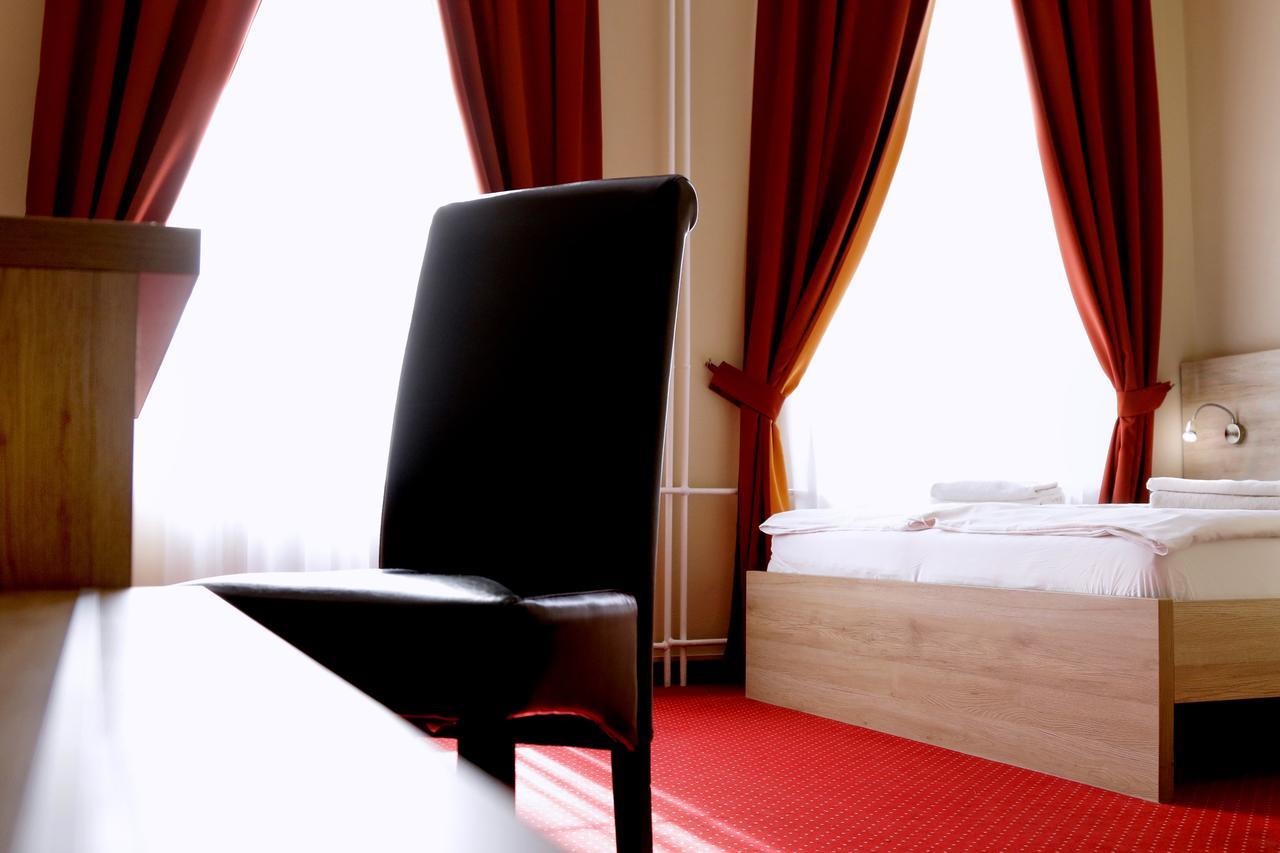 Stardust Hotel